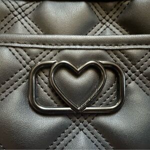 BNWT’s Betsey Johnson Black Quilted Crossbody Bag